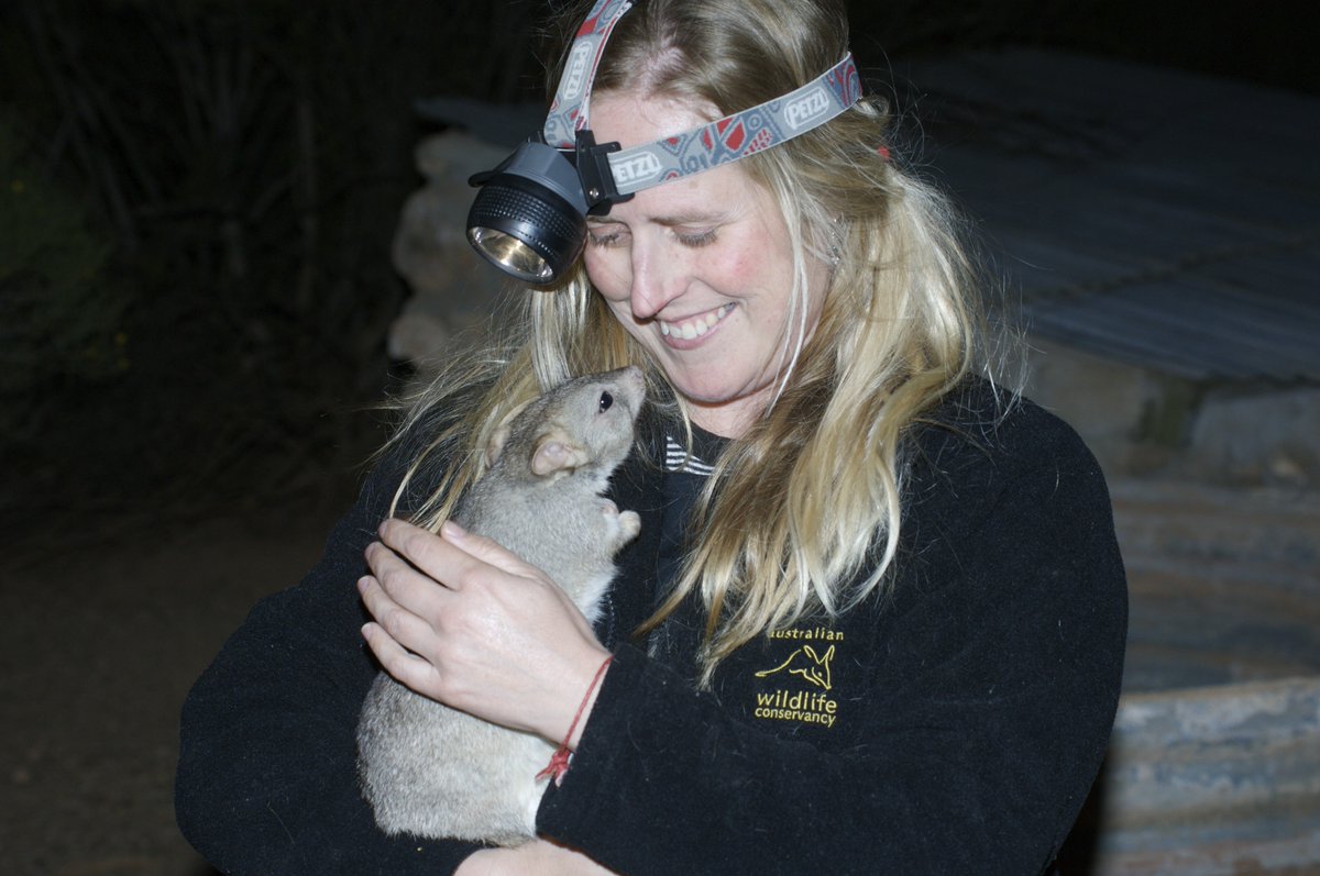 It's #RuralWomensDay,  & we're acknowledging the invaluable contributions of rural #WomenInConservation. AWC combats the challenges posed by this work through the ongoing provision of essential resources, including flexible hours & free counselling.

📷S Parish/#AWC