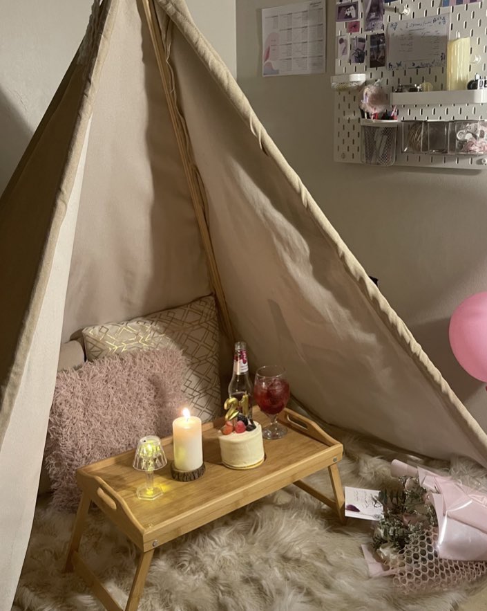 artal_29's tweet photo. ⛺️💗 https://t.co/wzONmDf85L