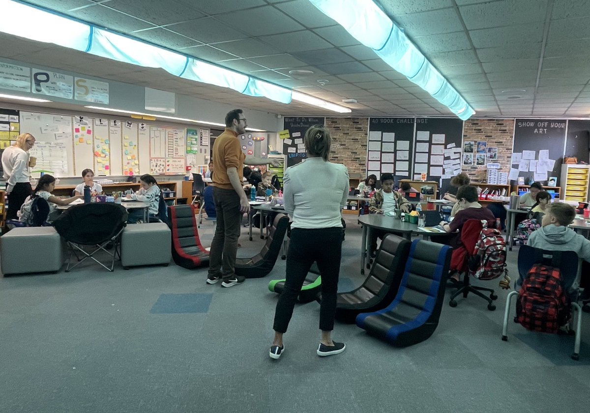 Jenchambers19's tweet photo. Great day of learning with @Carlmciara! Engaging conversations on how to make learning concrete for students and teachers. @Hill_Huskies @spawlus https://t.co/4WtWiSxgjf