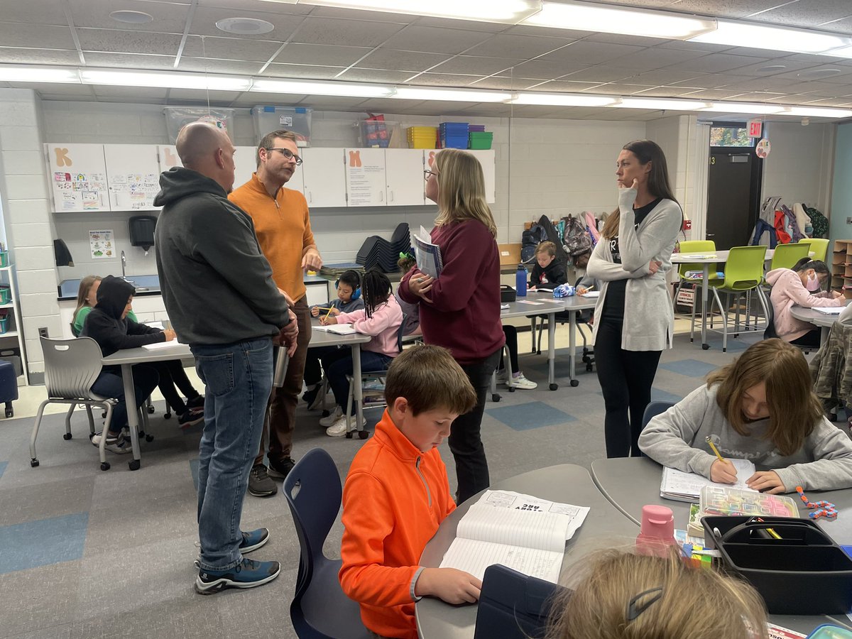 Jenchambers19's tweet photo. Great day of learning with @Carlmciara! Engaging conversations on how to make learning concrete for students and teachers. @Hill_Huskies @spawlus https://t.co/4WtWiSxgjf