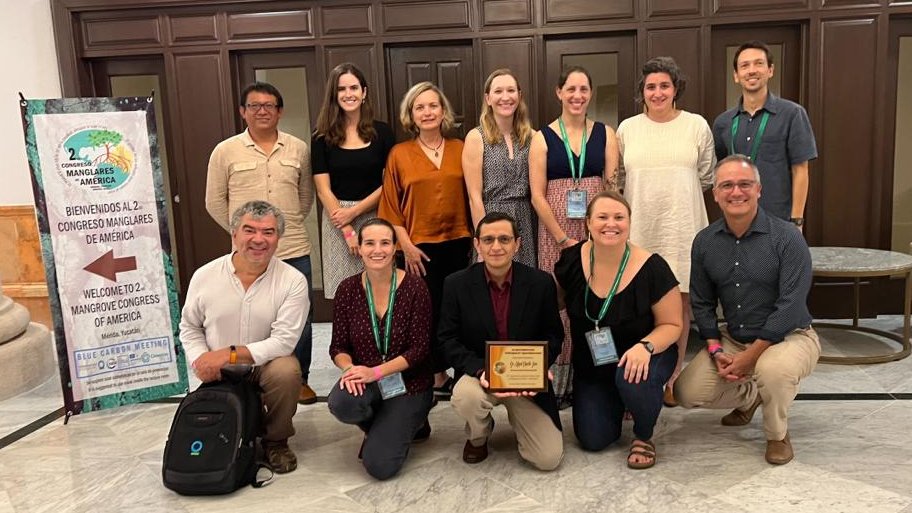 Durante el Congreso de #Manglares de América esta semana tuvimos la oportunidad de intercambiar conocimientos y experiencias con colegas de otros países <a href="/ConservationOrg/">Conservation Intl</a> @CIcostarica y con otras organizaciones e instituciones ligados al tema de #carbonoazul