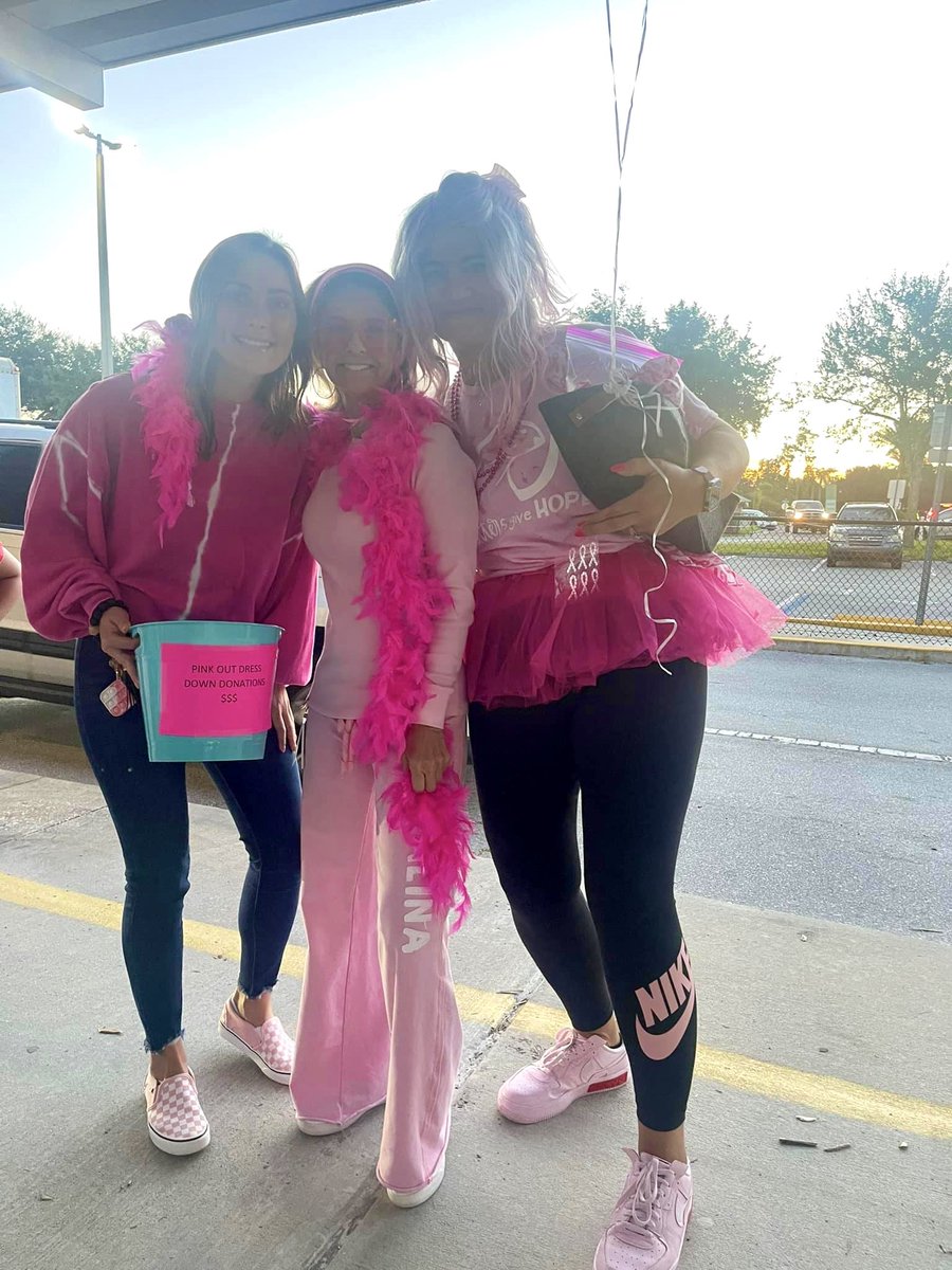 MrsJefferisCCE's tweet photo. Pink Out Day was a major success! We raised $552 for the @MakingStrides #OttersGiveHope team to support the @AmericanCancer Society 💗💵👏 Our @cypresscreekvcs families are so generous 💕 @LeybleTaylor @sofiawalk79 @welts522                      We love you @avantkg 😘 https://t.co/VcFp59UGnN