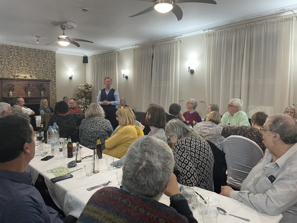 HollyLynch5's tweet photo. Thank you to my amazing friend and colleague @RhonddaBryant who was our very special guest speaker this evening at our Halifax Labour Party event, joined by friends from across West Yorkshire #GeneralElectionReady https://t.co/vSIp6LQasx