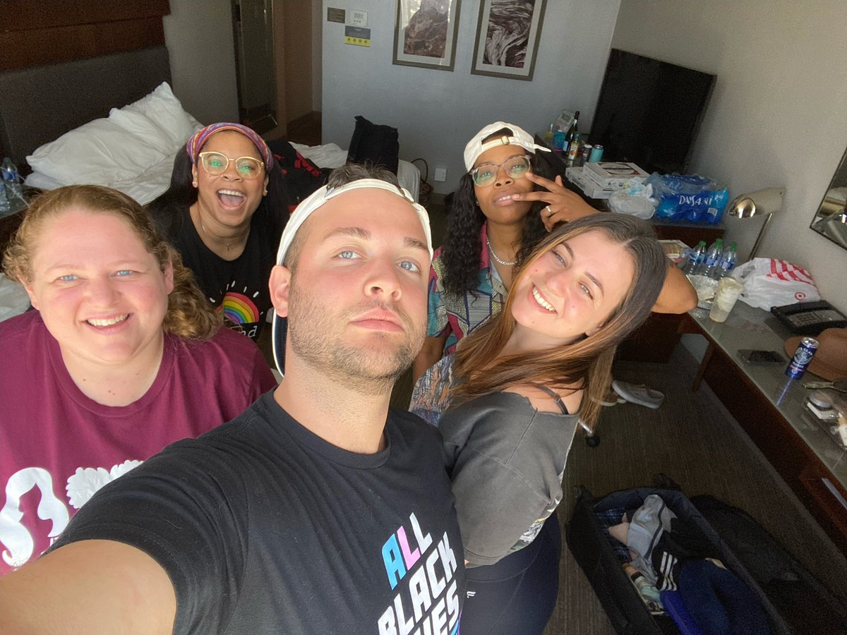 apayne18's tweet photo. atl pride 🌈 https://t.co/qpfWJuPoRz