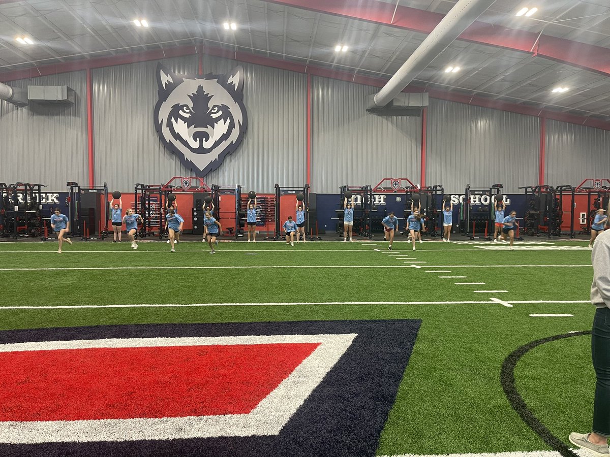 LibertyCreekSB's tweet photo. Great first week of workouts ! Ladies got better week 1 no doubt! #PACKmindset https://t.co/eOoyczbMMG