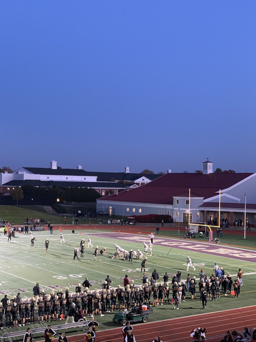 langenderfer1's tweet photo. LET’S GO EAGLES!!! ⁦@NewAlbanyFB⁩ https://t.co/ZQucdiyN7G