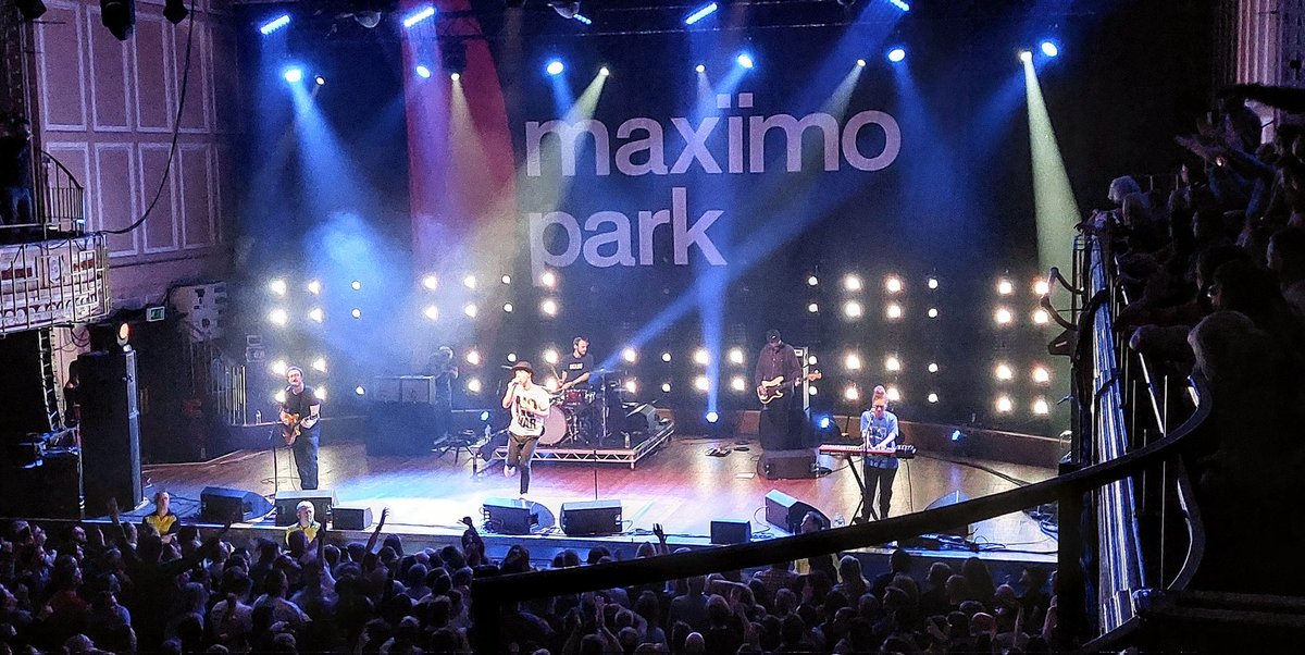 sallyb25's tweet photo. Excellent tonight Newcastle @maximopark @O2CityHall #maximopark #singulartour https://t.co/5F63Sbfzuz