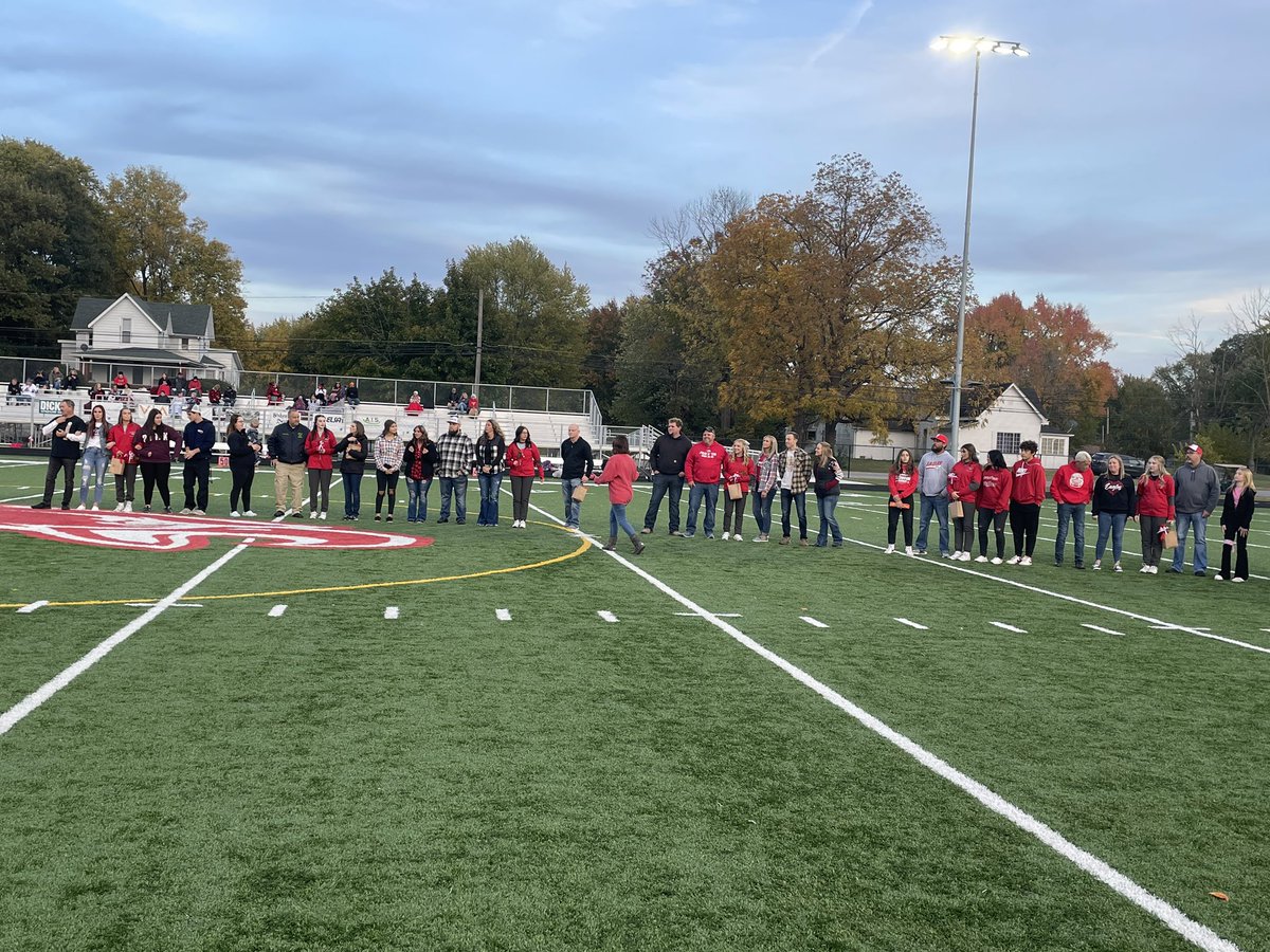 FranktonAthleti's tweet photo. Senior Night at Otis Cress Field!
#EaglesSoar https://t.co/liCjlMPEHt