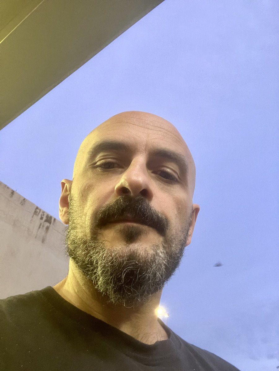 Fresh like a rose, just landed in Miami, domani suoniamo qui con Diodato ma missing a lot my #propagandalive family… Daje Diego daje tutti!