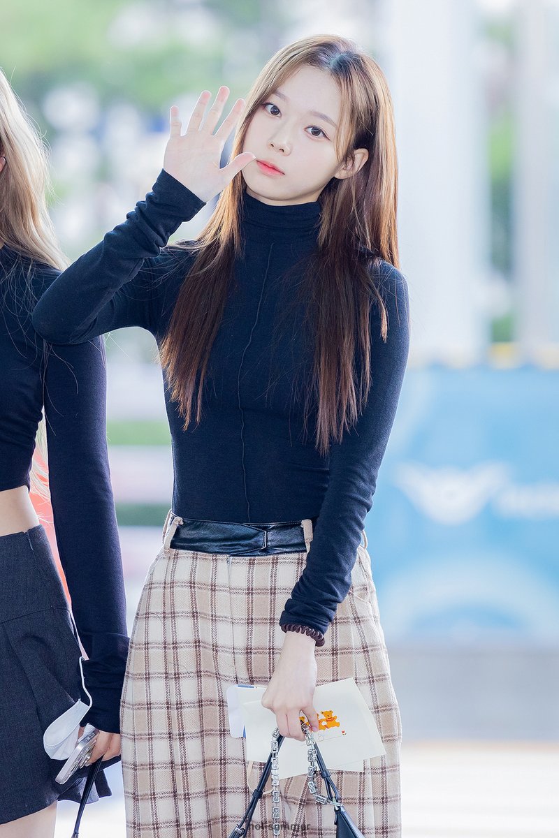 is_not_summer's tweet photo. 221013 #aespa #WINTER #에스파 #윈터 https://t.co/NFyky2YCps