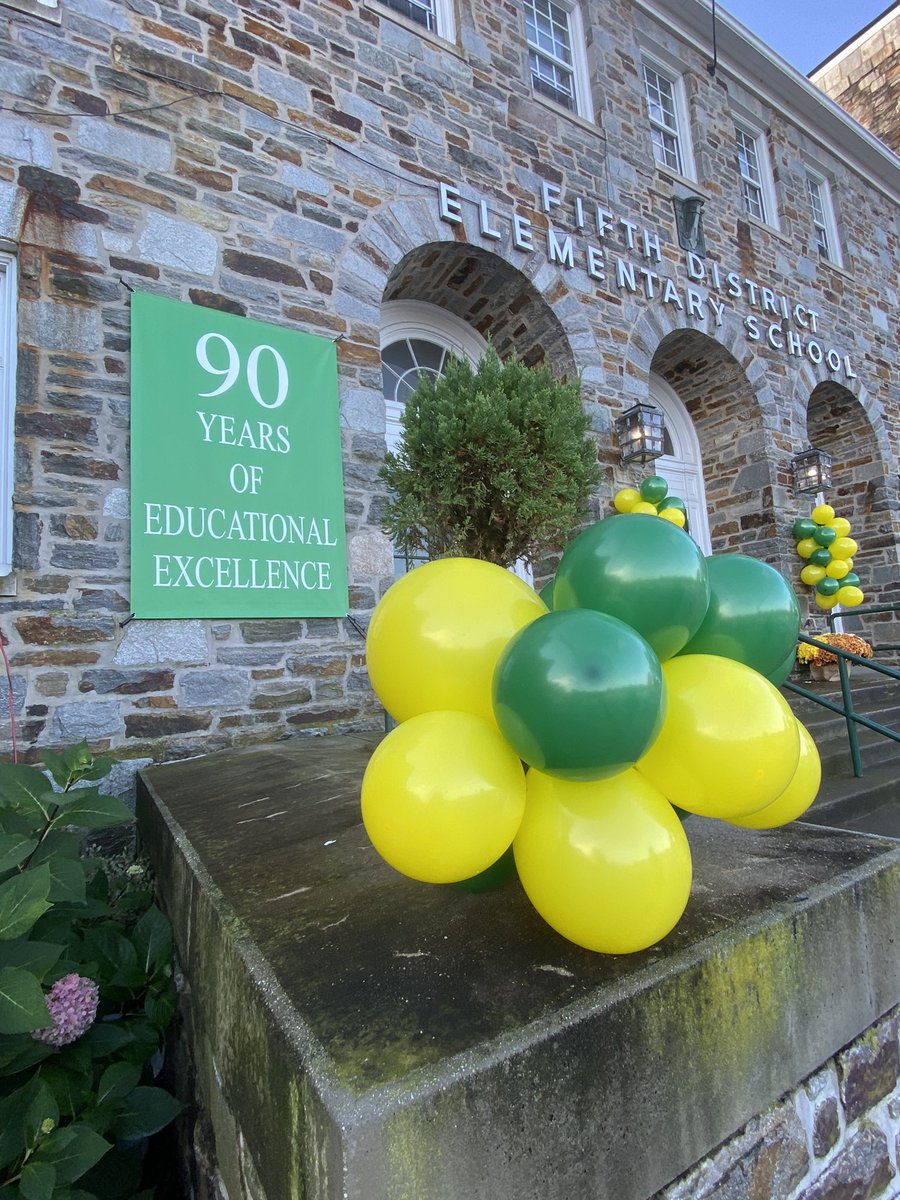 katie__cox's tweet photo. Today was such an amazing day as we celebrated the 90th anniversary of @FDESbcps.  This is such a special place, it truly is the little school with the big heart! 💚 https://t.co/d2PGZV6SUt