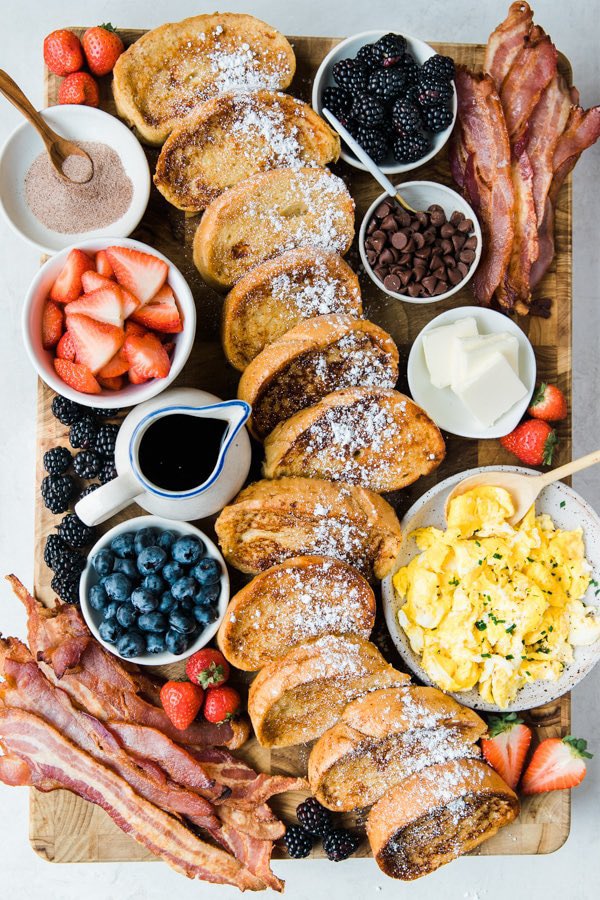 FoodPleaser's tweet image. French Toast Platter 🫶