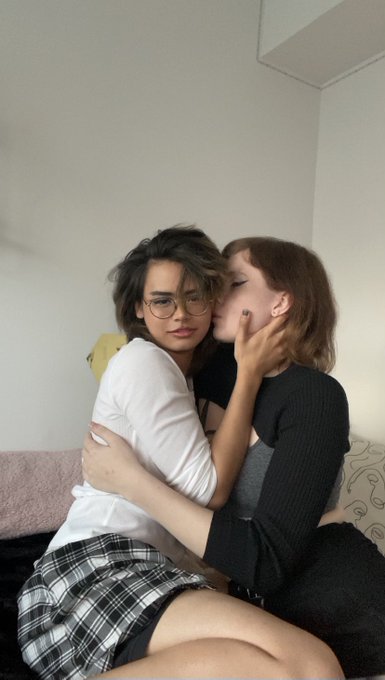 POV: the trans girls take you home after school https://t.co/jmDE8nOBcp