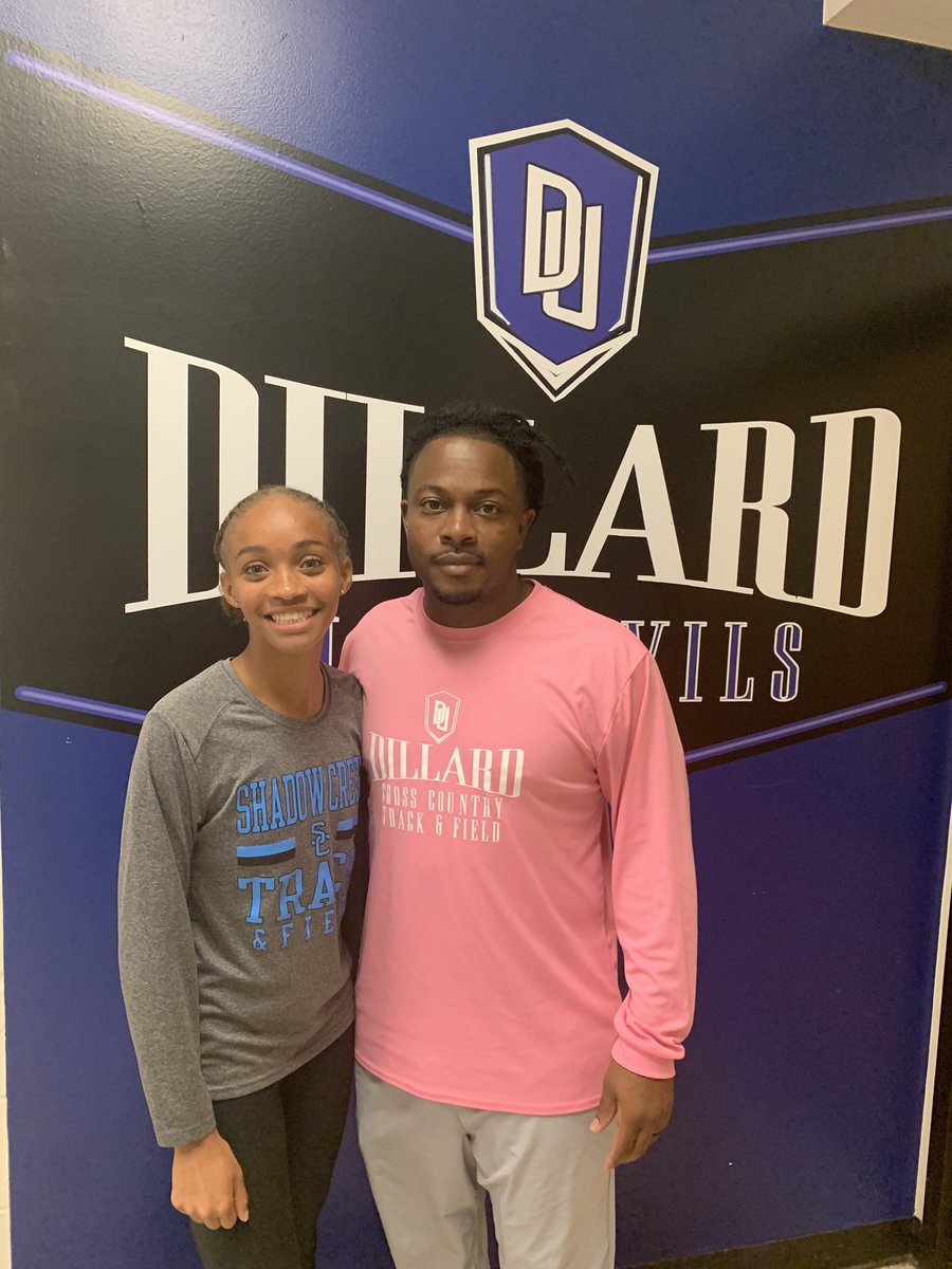 lovejayda2023's tweet photo. Another successful day in Louisiana Thanks coach @_thetrackcoach_ for the great visit and the amazing offer @SharkTrackSCHS #uncommitted #trackandfield #unofficialvisit https://t.co/9jOY94v8Pn