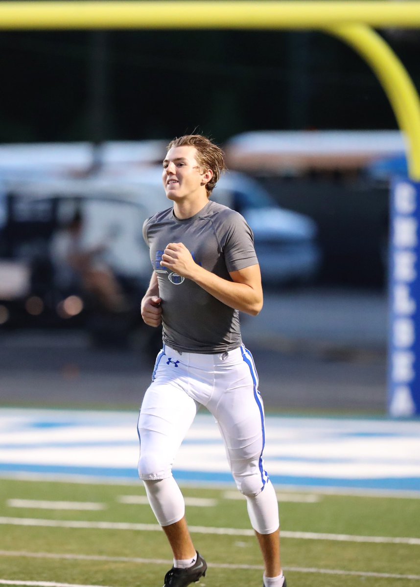Nathanial_Four's tweet photo. Tonight @ChelseaHornets battles the @BucsFootball! We just realized that @KohlsKicking has @JohnMSeymourV ranked as the 3rd best kicker in Alabama c/o ‘23!

@XLongSnapping @HammerKicking @StClark30 @UABRecruiting @hlt98 @brendancahill_ https://t.co/RFZQd12e9d