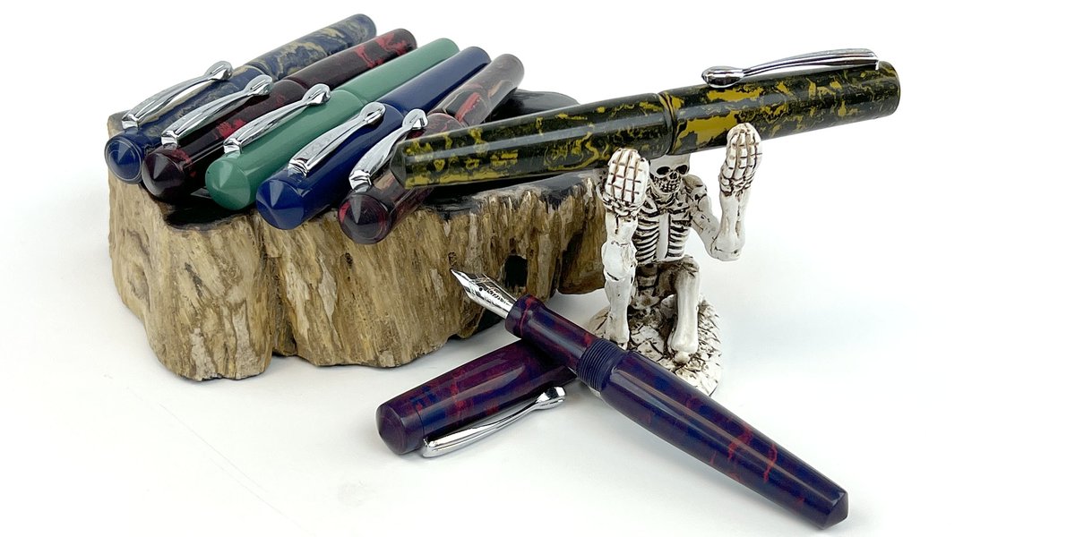 PenChalet's tweet photo. So, be honest. What celebrity couple do you think the Ranga Markandeya fountain pen is secretly named after? https://t.co/GqYaY5eTe4 #rangapens #ranamarkandeya #fountainpen #pen #newpen #penchalet https://t.co/WA5NgtMD0d