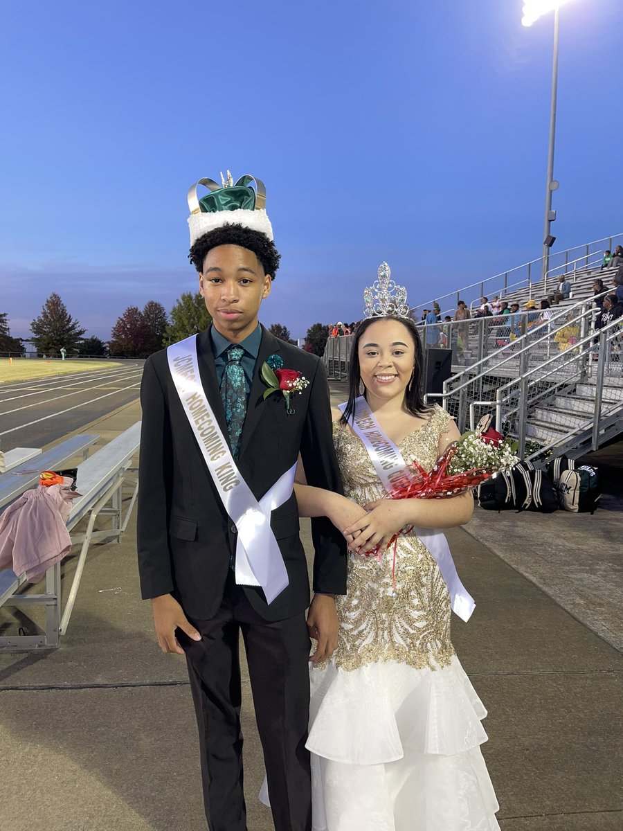 JCM_ECH's tweet photo. Congrats to our Homecoming King Josh Herron and Homecoming Queen Anginay Luckett!!! #ECHfamily #Homecoming #BestInTheWest https://t.co/mc6J50N1VV