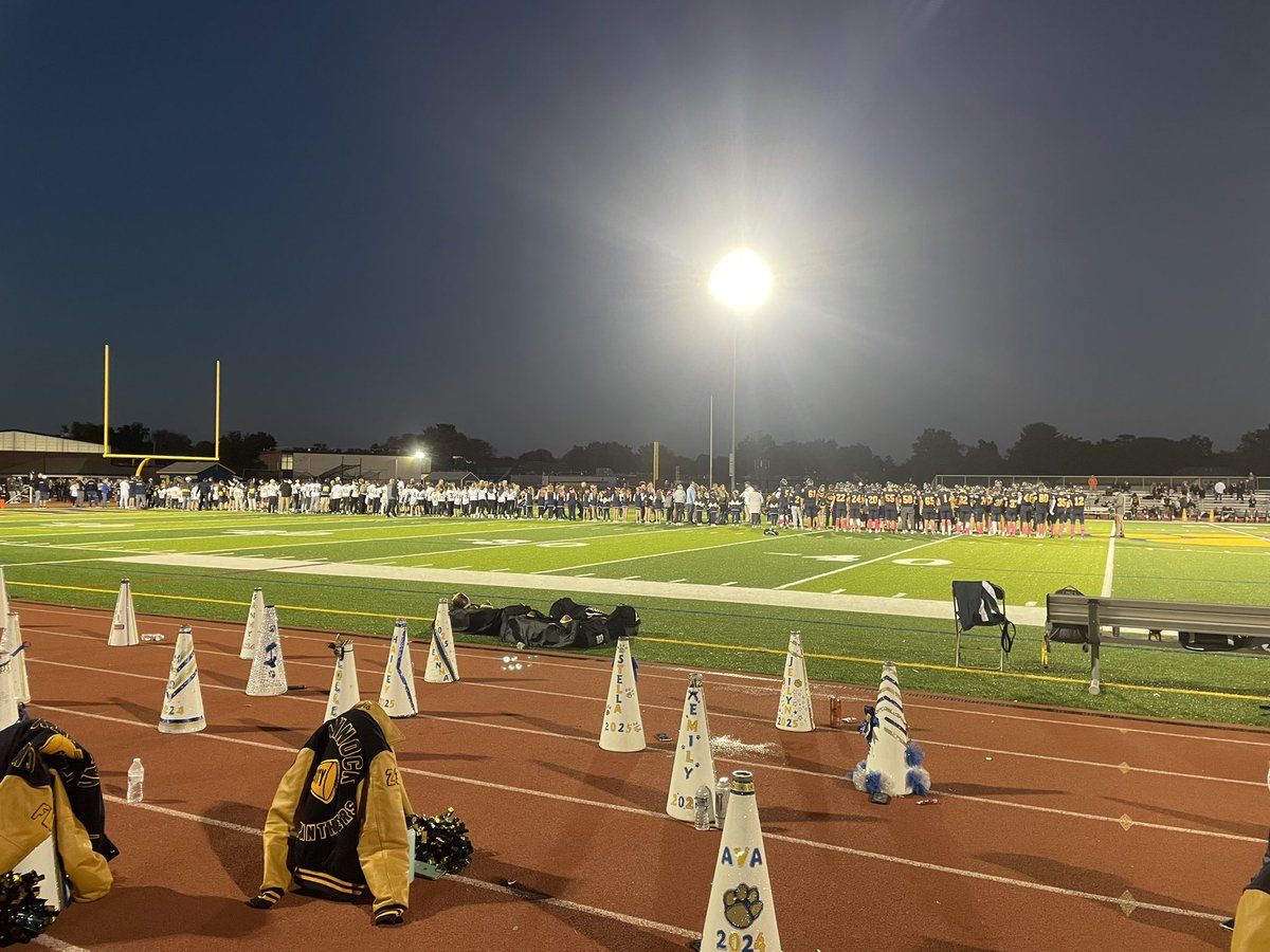 Awesome community turn out for the white out/senior night! 🤍🤍 #pthsnation