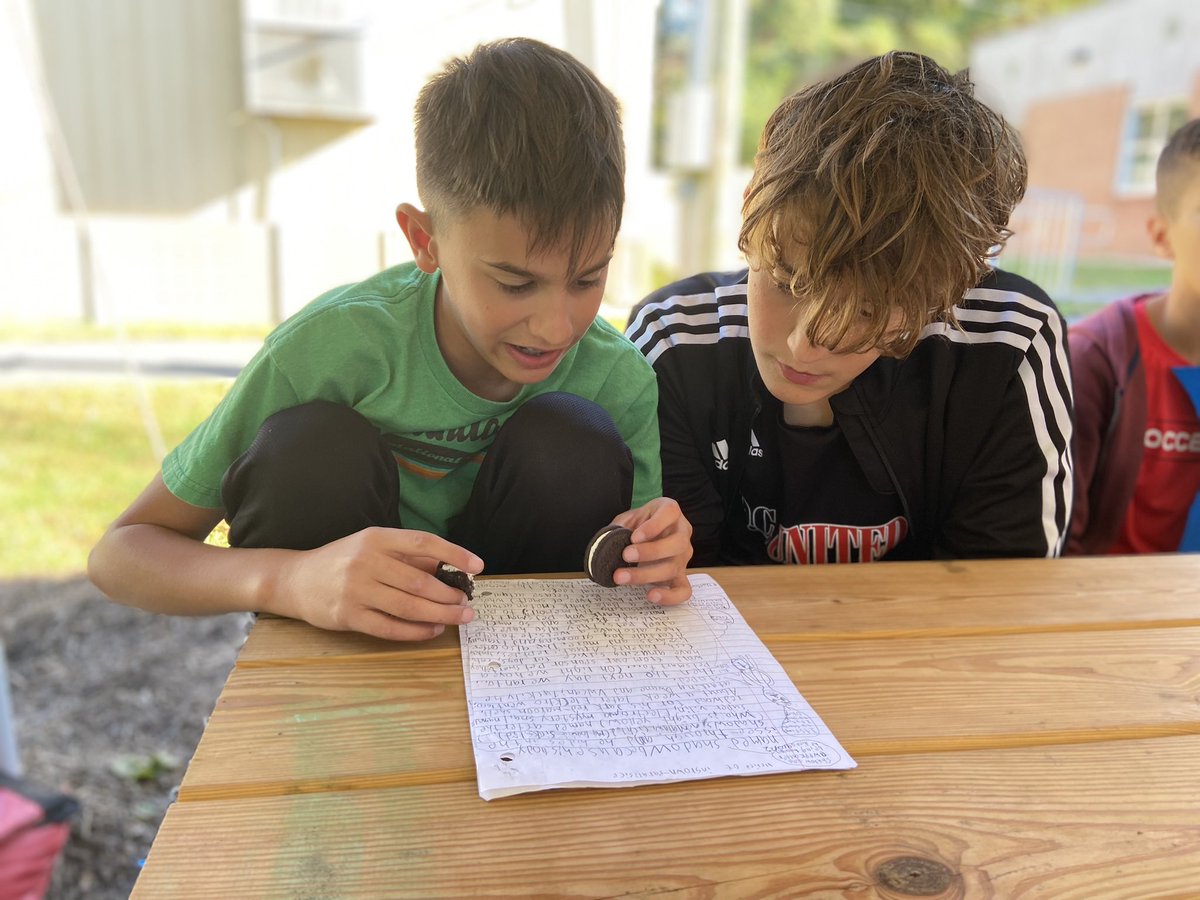 Lots to celebrate today! Student created a “make” to represent a character and then we took time to reflect on our personal memoir writing before sharing with others. #togetherwegrow <a href="/WoodburnES_6th/">Woodburn 6th Grade</a>