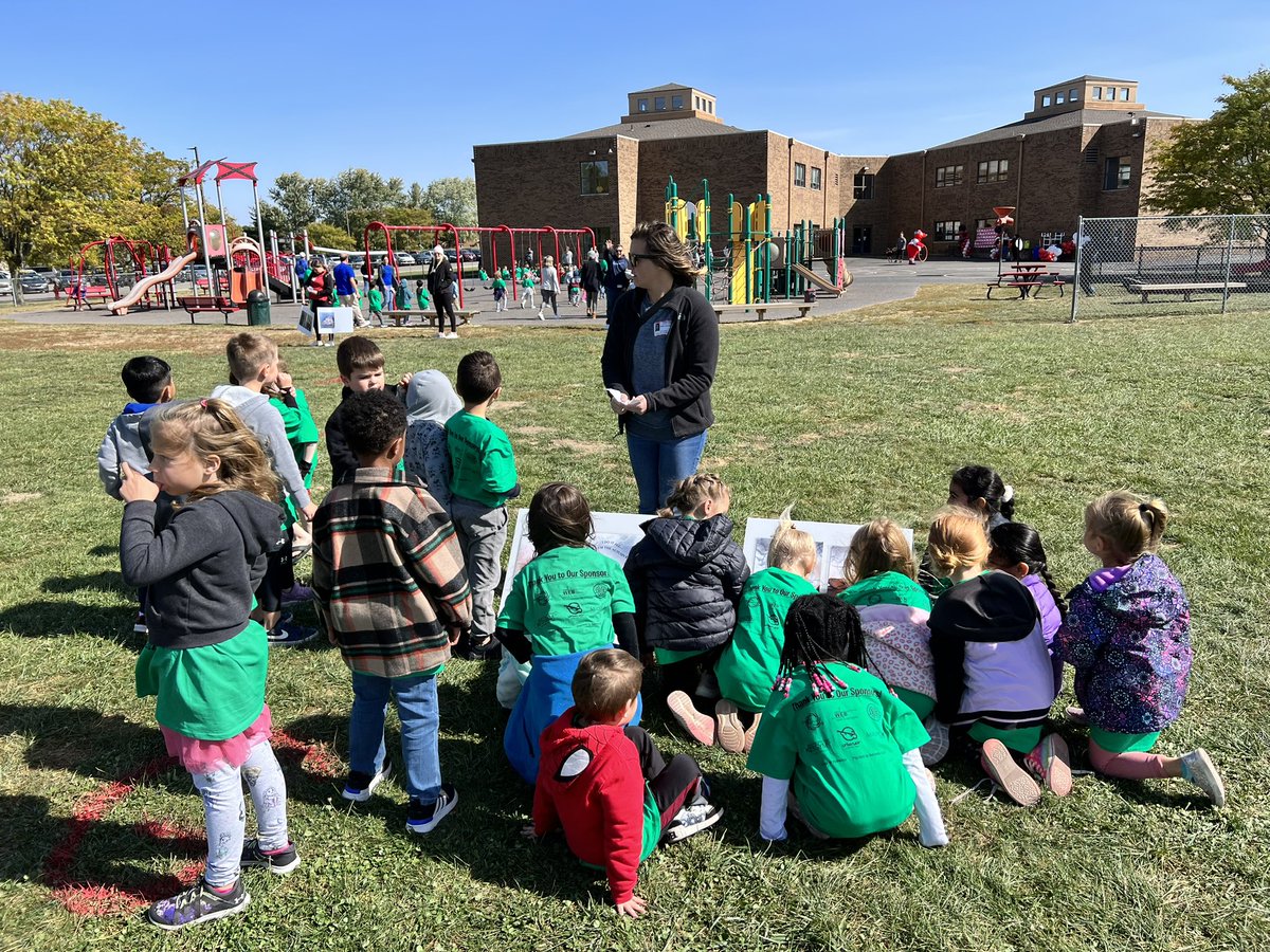 misszaenkert's tweet photo. Walk-a-thon was a blast!! Thank you PTO❤️
#HECSwalkathon #HECSmagic https://t.co/6HlBRn39LC