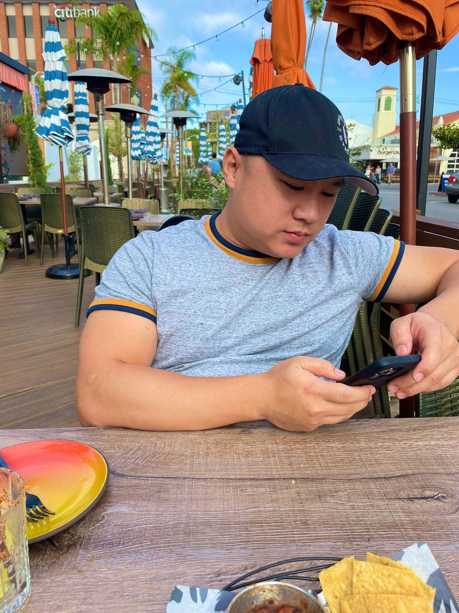 Oh. My husband is kinda good looking. 🤗🥰 <a href="/lolcrazn/">Crazn</a>