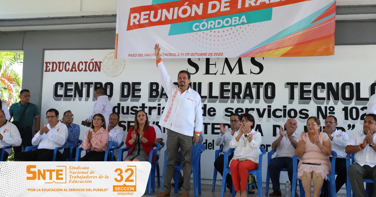 snteseccion32's tweet photo. Continuando con nuestra gira de trabajo, hoy visitamos el Sector Córdoba, muchas gracias compañeras y compañeros, así como autoridades ...
https://t.co/8wLg1iiEaJ

Vamos juntos a seguir haciendo grande a este EQUIPO!.

En el #SNTE32 y en el #EquipoPolítico ¡Trabajamos para TI! https://t.co/7Lc70Vpt8F