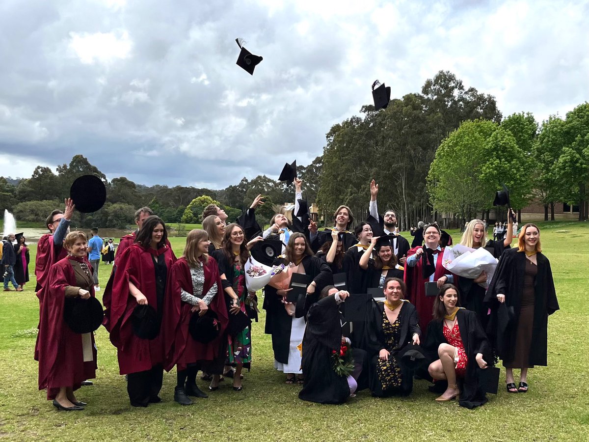 GR_Harrington's tweet photo. What a special photo! Thank you endlessly to all these brilliant scholars 🤍 https://t.co/2rzi8hbfOE