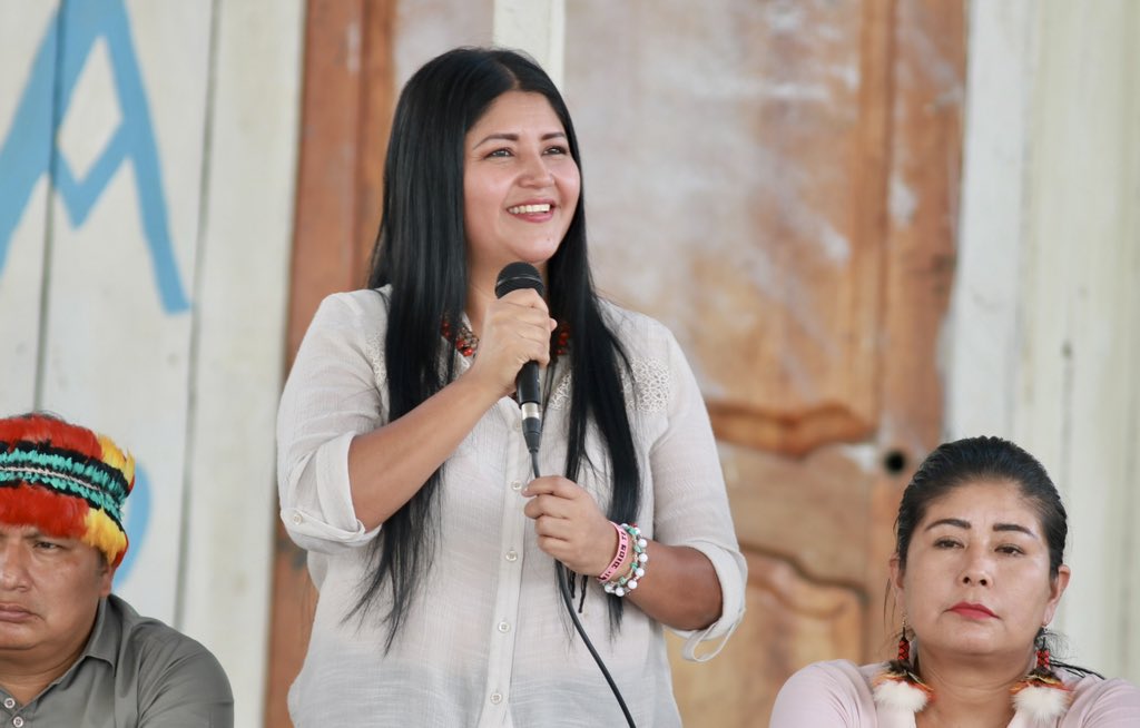 AmazoniaEc's tweet photo. La secretaria técnica de la #Amazonía, @SilviaSanti11, junto a su equipo técnico, visitó la comunidad Santa Cecilia de Villano en el cantón Arajuno. 1/4 #TransformandoLaAmazonía 
#AmazoníaEnTerritorio https://t.co/QdgOS0XbOl