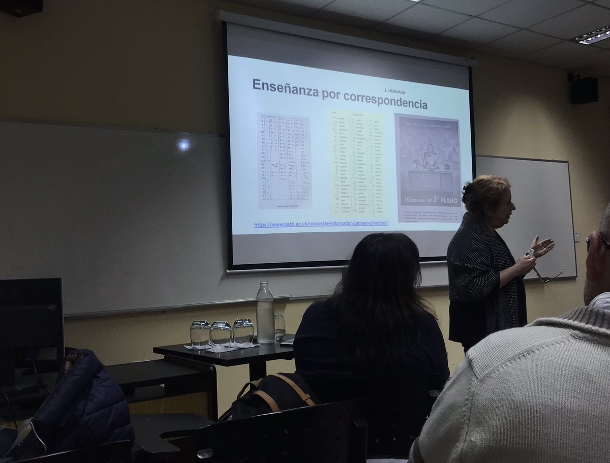AzulSofi's tweet photo. “Enseñar en aulas virtuales” charla de @mlibedin en @USanIsidro https://t.co/chk4J223z9