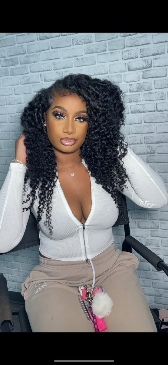 ToniLashaunn's tweet photo. WHEW😍😍😍 #dmvmua https://t.co/3z7zrhKn8X