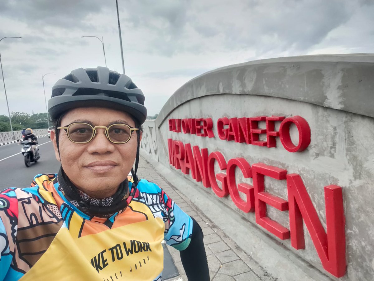 Pagi sobat gowes *Sabtu, 15 Okt 22 Gowes Fly Over Ganefo #SalamOlahraga #Gowes #Ganefo