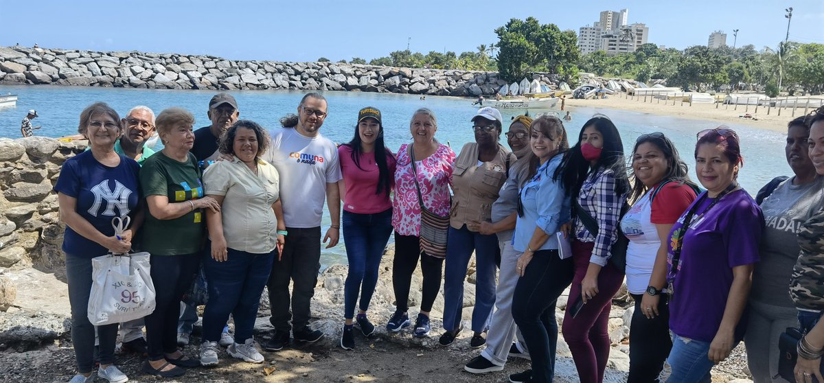 CarreroCe's tweet photo. Desde la Comuna Guaicamacuto en La Guaira acompañamos los avances para seguir fortaleciendo la articulación entre el ministerio de Turismo y todo el poder popular organizado. @jaarreaza @ComunasVE_ @Erinel_eri @Fundacomunal_Ve https://t.co/1Ge9Fa5XAK