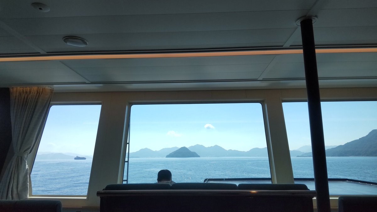 zunnosuke's tweet photo. 朝から現場の確認で東広島、呉、広島市内を回って今ここ
松山行きフェリーの中 https://t.co/DNjzluC9qs