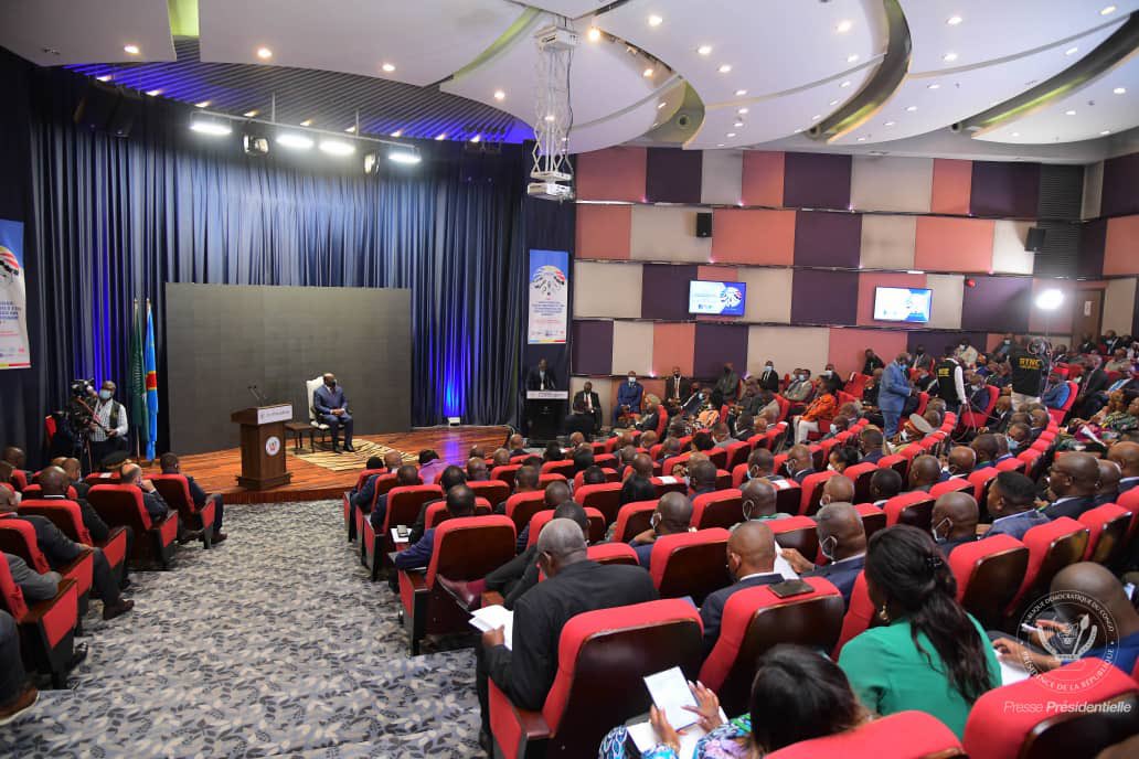 PatrickMuyaya's tweet photo. #RDC : Au quotidien depuis la fin des #EGCM, nous travaillons Ă mettre en Ćuvre nos recommandations. Et Nous avançons bien. Tous les engagements seront tenus avec le soutien du PrĂ©sident de la RĂ©publique et du Gouvernement pour une totale rĂ©forme du secteur #ChangementDeNarratif https://t.co/nhfUpXBrHb