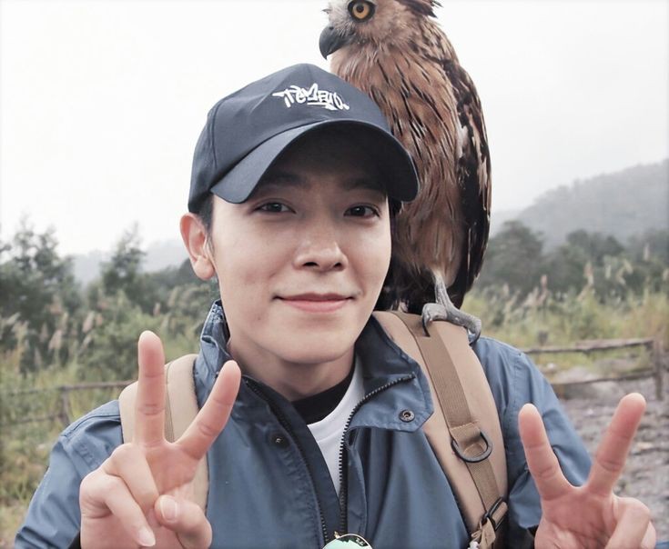 HAPPY BIRTHDAY LEE DONGHAE      