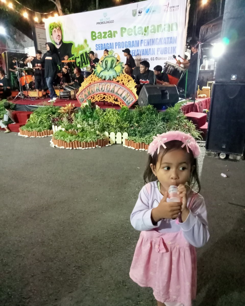 uulfa9925's tweet photo. Berikan Senyum Mu Untuk Semua Orang
#WeLoveProbolinggo
#WeLoveCities
#MajenganBerlari https://t.co/Cr14w40t54