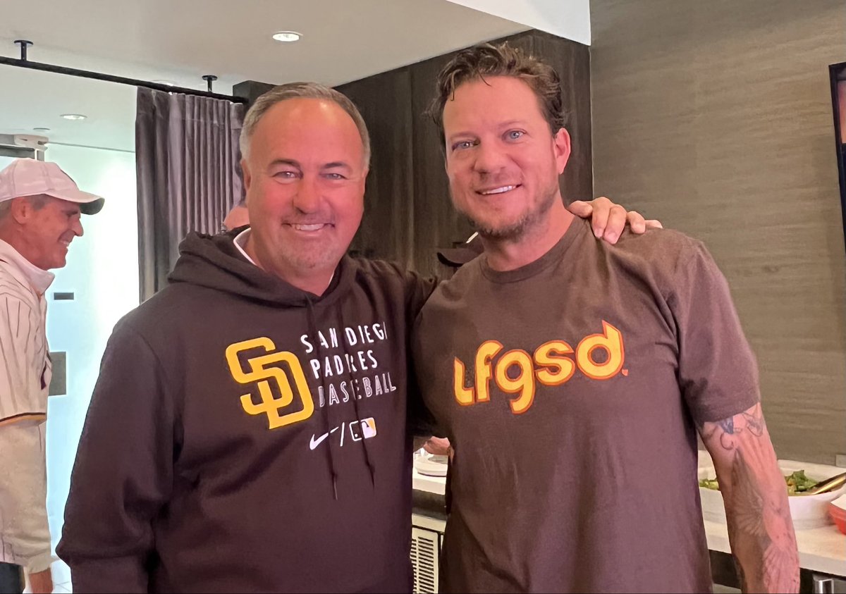 DonOrsillo's tweet photo. Awesome catching up with my guy @JakePeavy_22 tonight at Petco Park. https://t.co/cbkIBZDSoy