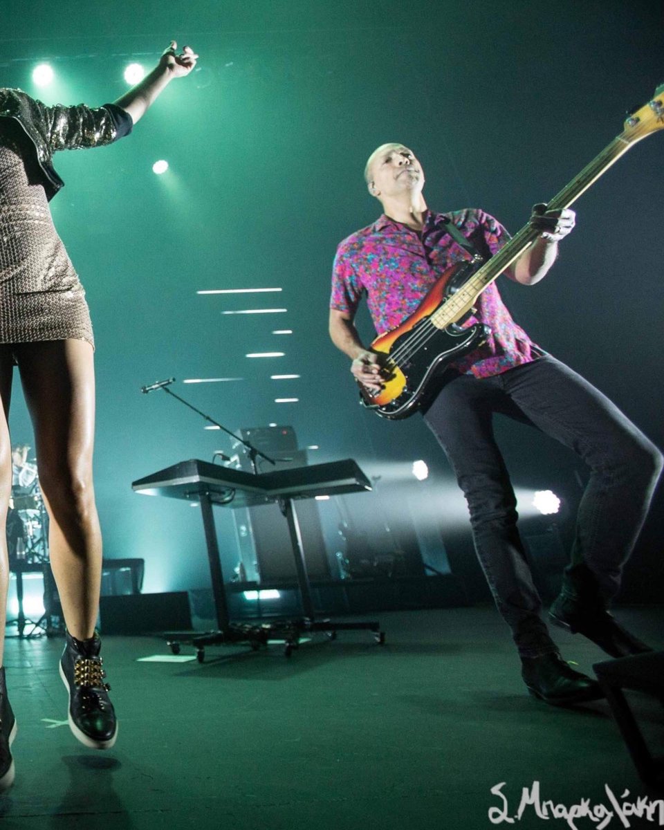 sbarkalakis's tweet photo. What a night with @Metric @stgpresents #themoore #soldout #metric #doomscroller #livemusic #concertphoto #formentera #seattle @play_X_ear https://t.co/R5mFWRA3Fv