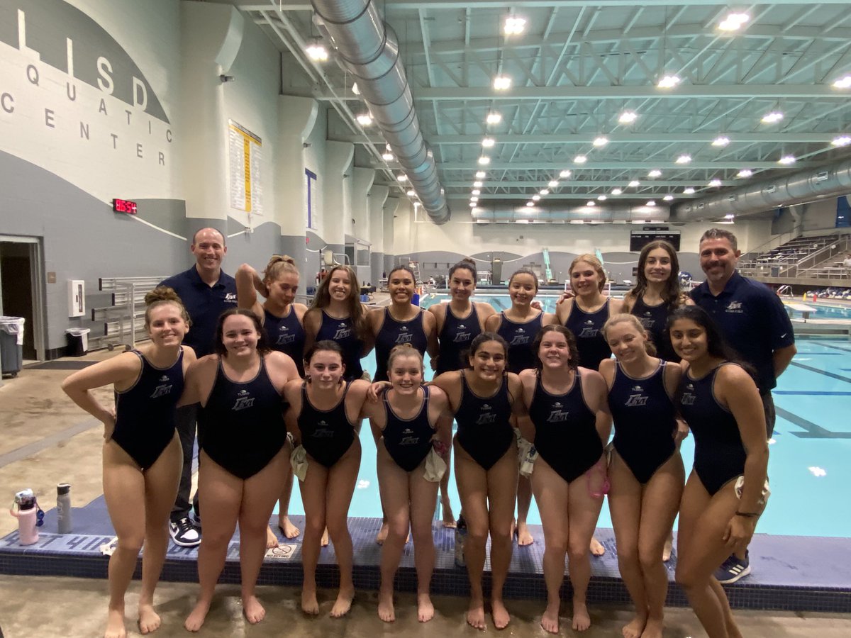 _shannonknowles's tweet photo. Lady Jags are Area Champs @waterpolofmhs 🐆🏆 https://t.co/42MH2DY2Lk
