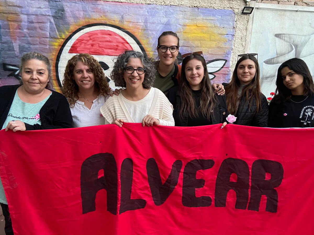 AlvearGral's tweet photo. Mujeres radicales de toda la provincia de Mendoza se reunieron para presentar las conclusiones del encuentro nacional realizado días atrás en Bariloche 🇵🇱 https://t.co/Tjh6ZZa4aq