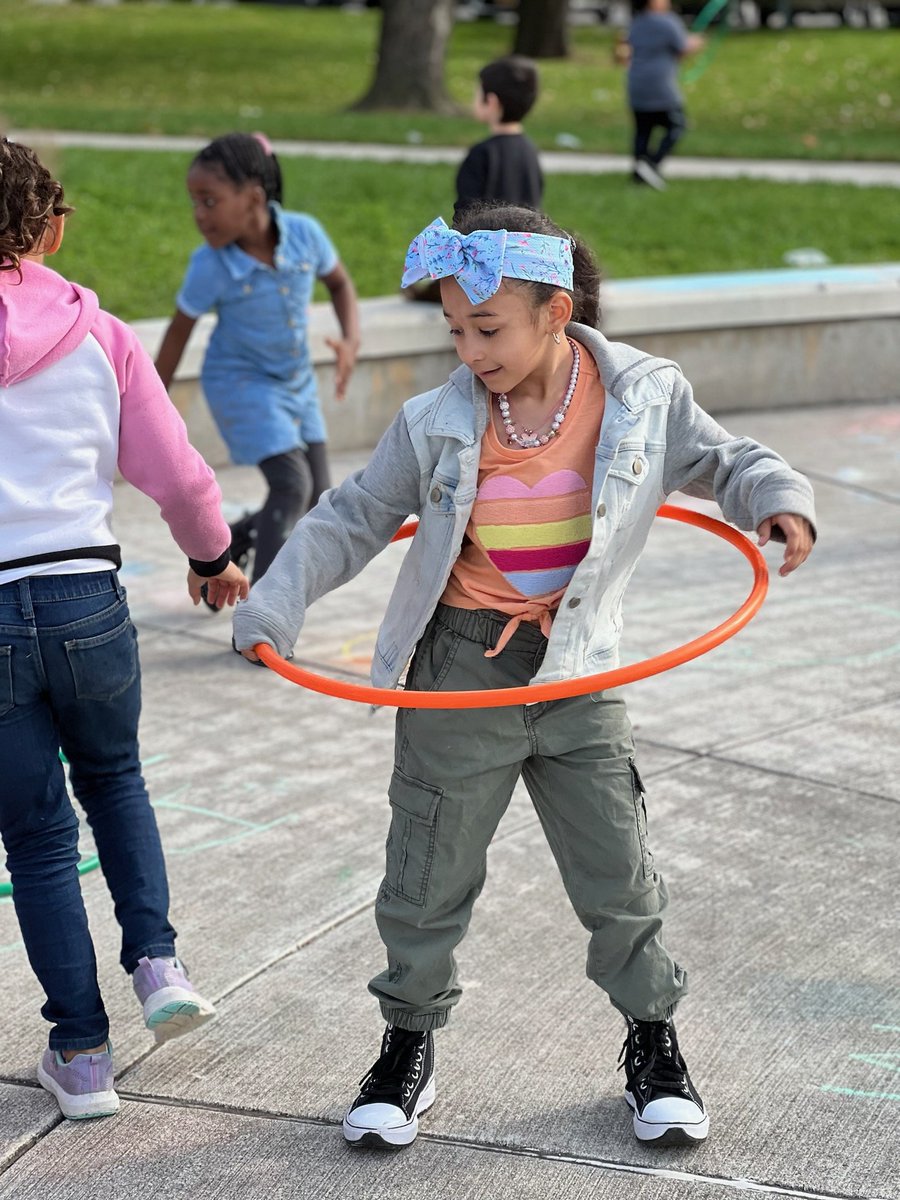 DrWeeksSuperSpecialsTeam tweet media