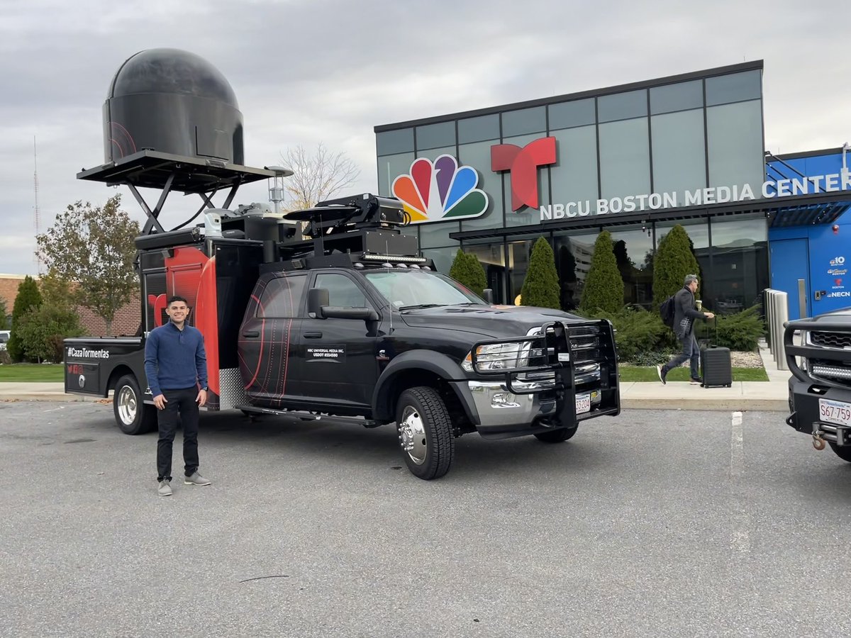 AbimaelTiempo's tweet photo. ¡Qué grata experiencia fue participar en el #WeatherSummit, en #Boston! Cerrando esta semana con dos días de mucho aprendizaje 🤓 y de poder conocer <<personalmente>> a varios colegas 📺 ☁️ de #Telemundo y #NBC. Ya de regreso a #SanFrancisco. Los espero mañana por #Telemundo48. https://t.co/Ff2uib2ush