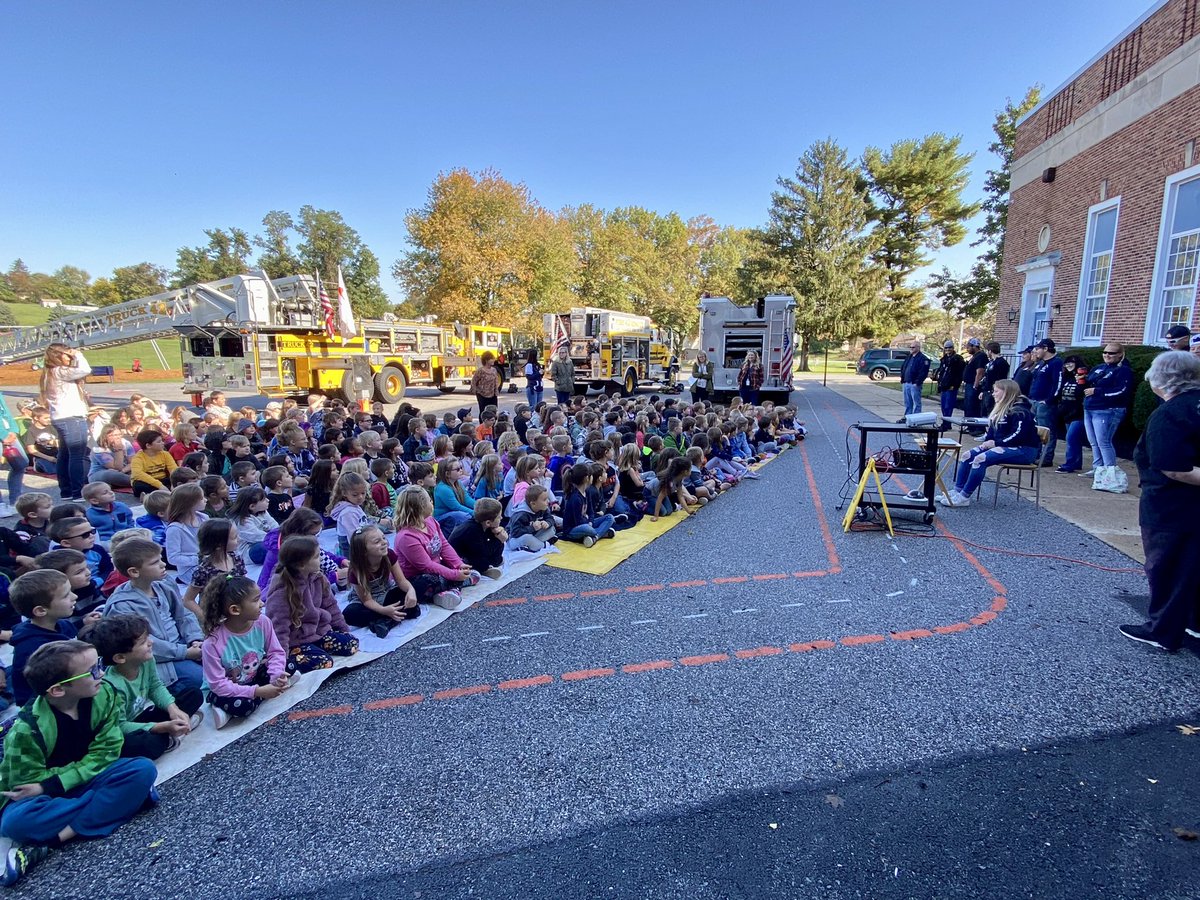 Canadochly Elementary tweet media