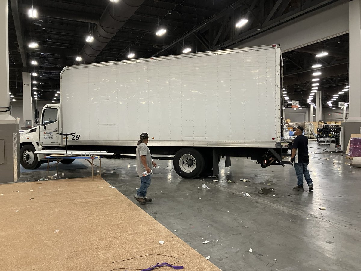 EricWallinger's tweet photo. After an action-packed #IMEX22 one of our favorite activities is working to donate recovered exhibit hall materials. Very appreciative of the Mandalay Bay Convention Center recycling team for all their help matching these items with community partners. https://t.co/GmzqzZpkyC