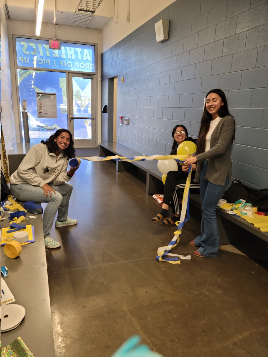 MilbyVolleyball's tweet photo. The Lady Buffs are gearing up for HOCO '22! #BuffSpirit @Milby_HS @MilbyClass2023 @MilbyFootball https://t.co/vbDnzGovCi