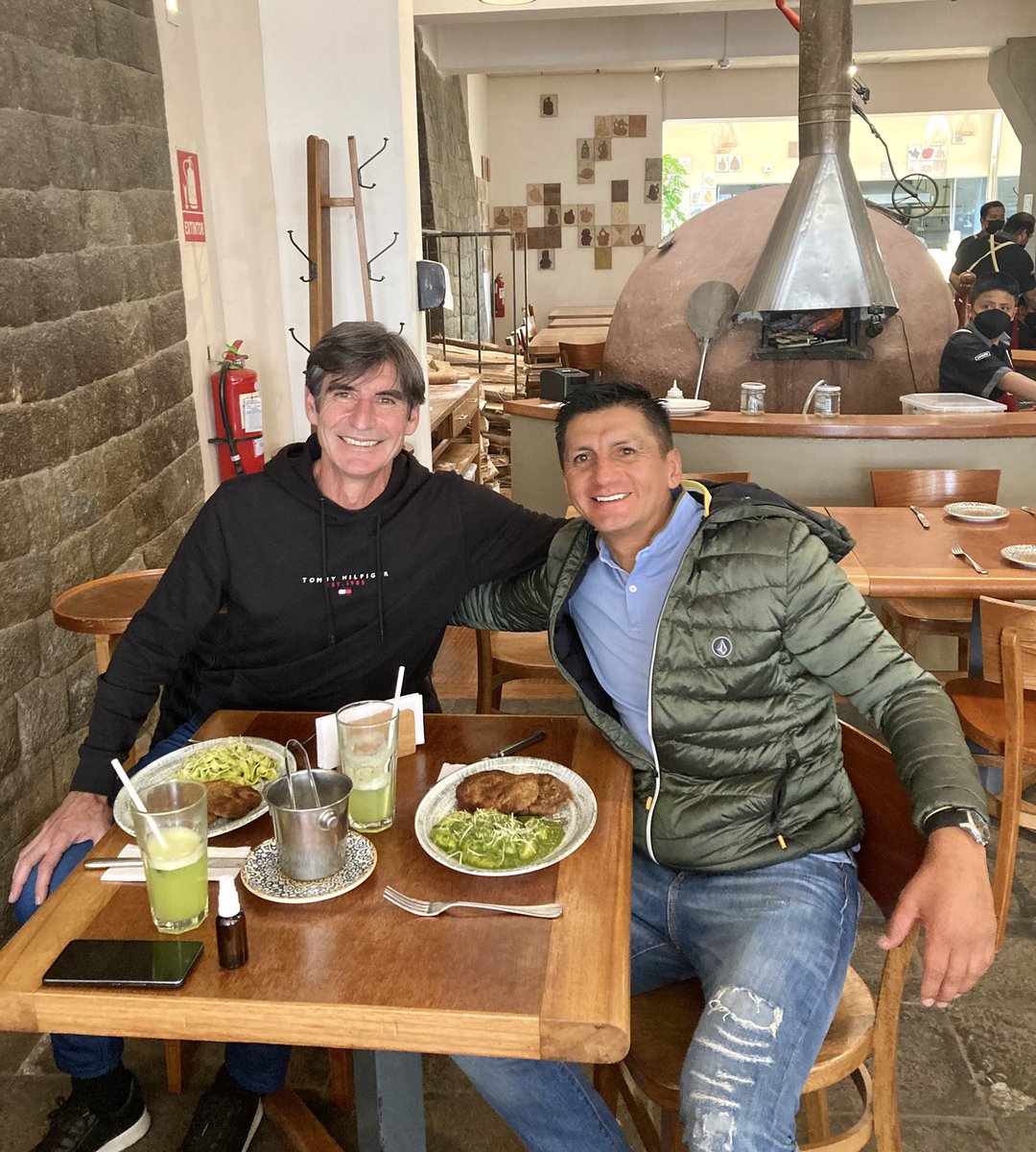 jesuscisnerosri's tweet photo. La grandes amistades perduran con el tiempo 🙌🏻⚽️👏🏻🧤😎 https://t.co/36u35VC84D