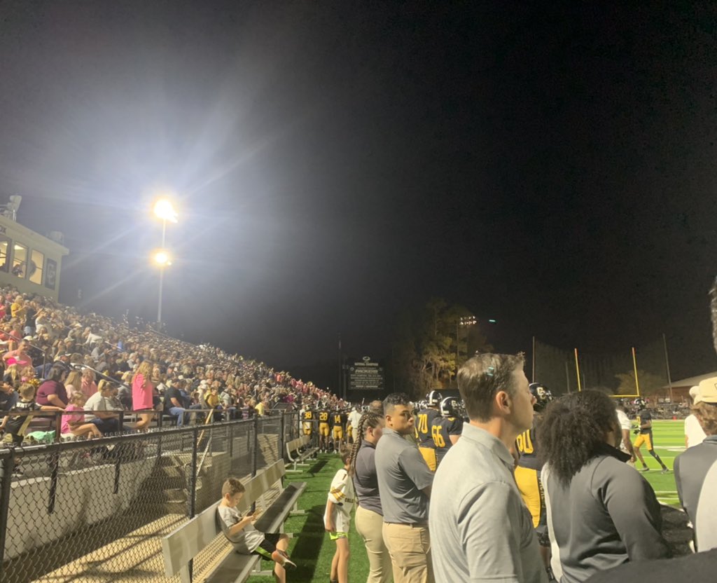 Sideline medical coverage for <a href="/CCPackersFball/">Colquitt County Football</a> 
Currently ranked #24 in the country and #3 in Georgia. The Hawg Pen is electric tonight! 
#MedTwitter