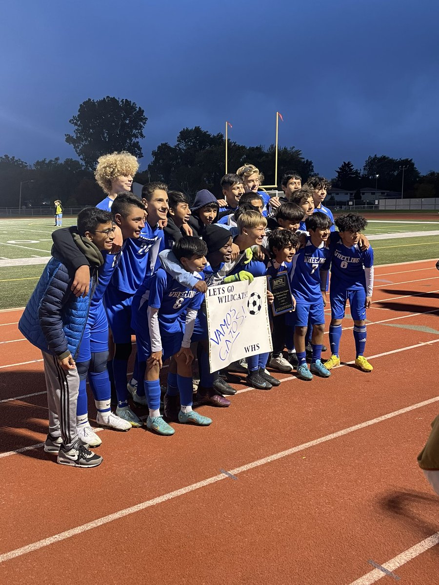 JayBarraza1's tweet photo. It was an Honor to Present my Alma Mater @Wheeling_Cats Boys Freshman Soccer with the MSL Championship Plaque after defeating Fremd HS in tonight’s game. #Vamosgatos https://t.co/lBPuqQxjan