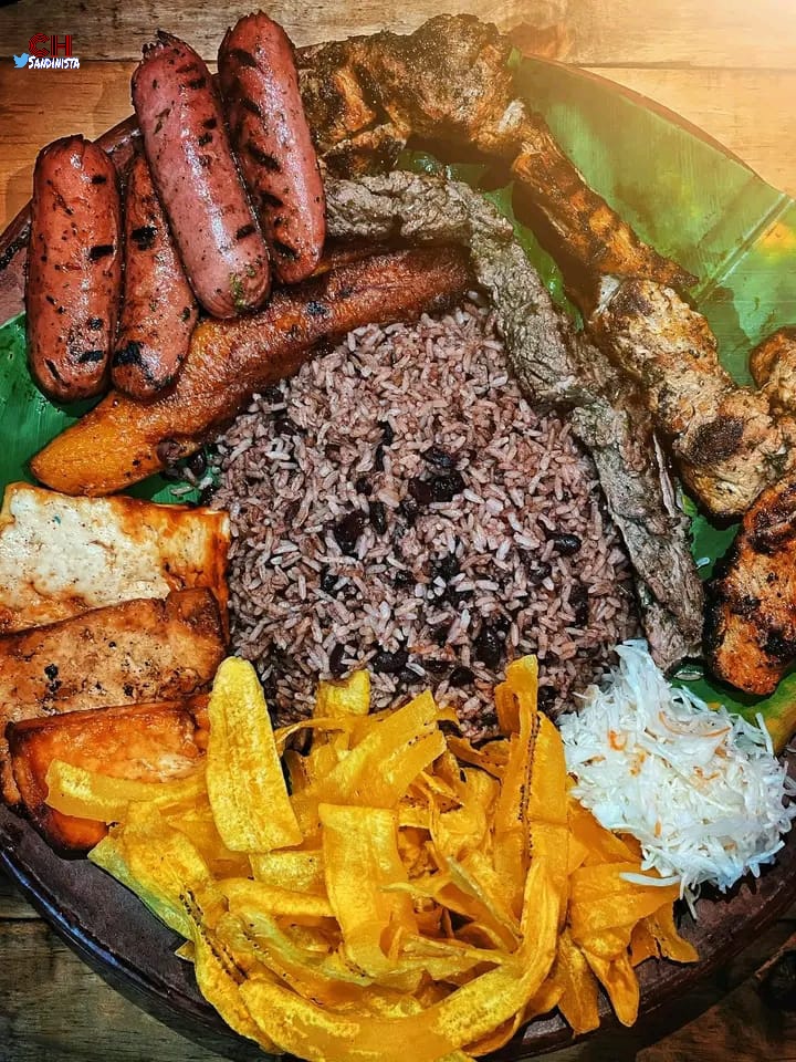 Ven y disfruta de esta deliciosa Gastronomía De #Nicaragua te esperamos para que disfrutemos juntos #UnidosEnVictorias <a href="/FloryCantoX/">Flor y Canto 🇳🇮</a>