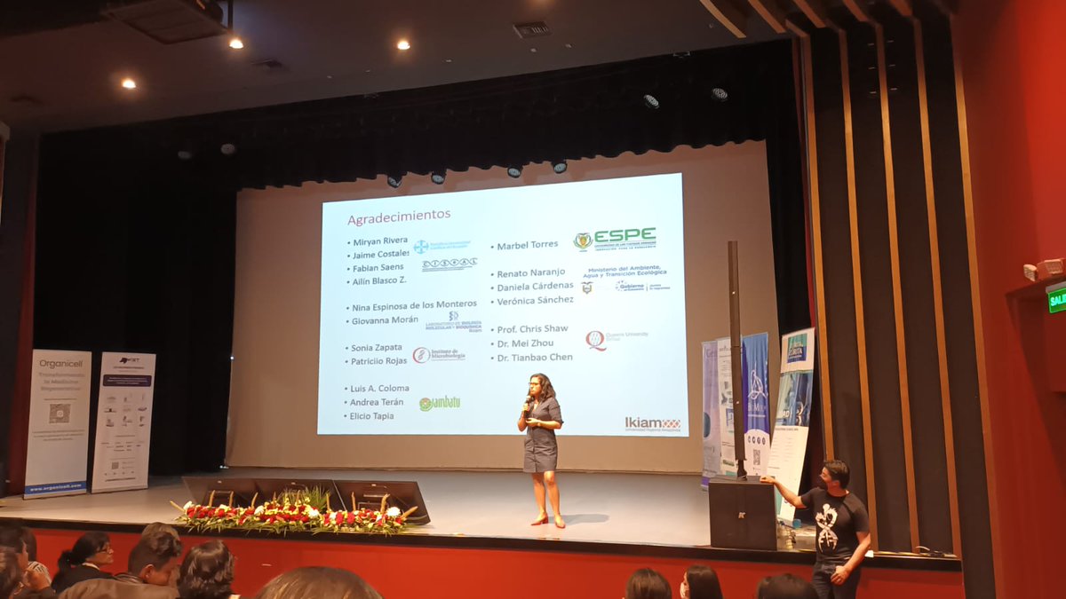 Carolina Proaño, directora de nuestro laboratorio, estuvo presente en el Congreso de Biomedicina 2022. Ella mostró las investigaciones realizadas en el área de peptidos con aplicaciones terapéuticas 

#Ikiaminvestiga #somosikiam